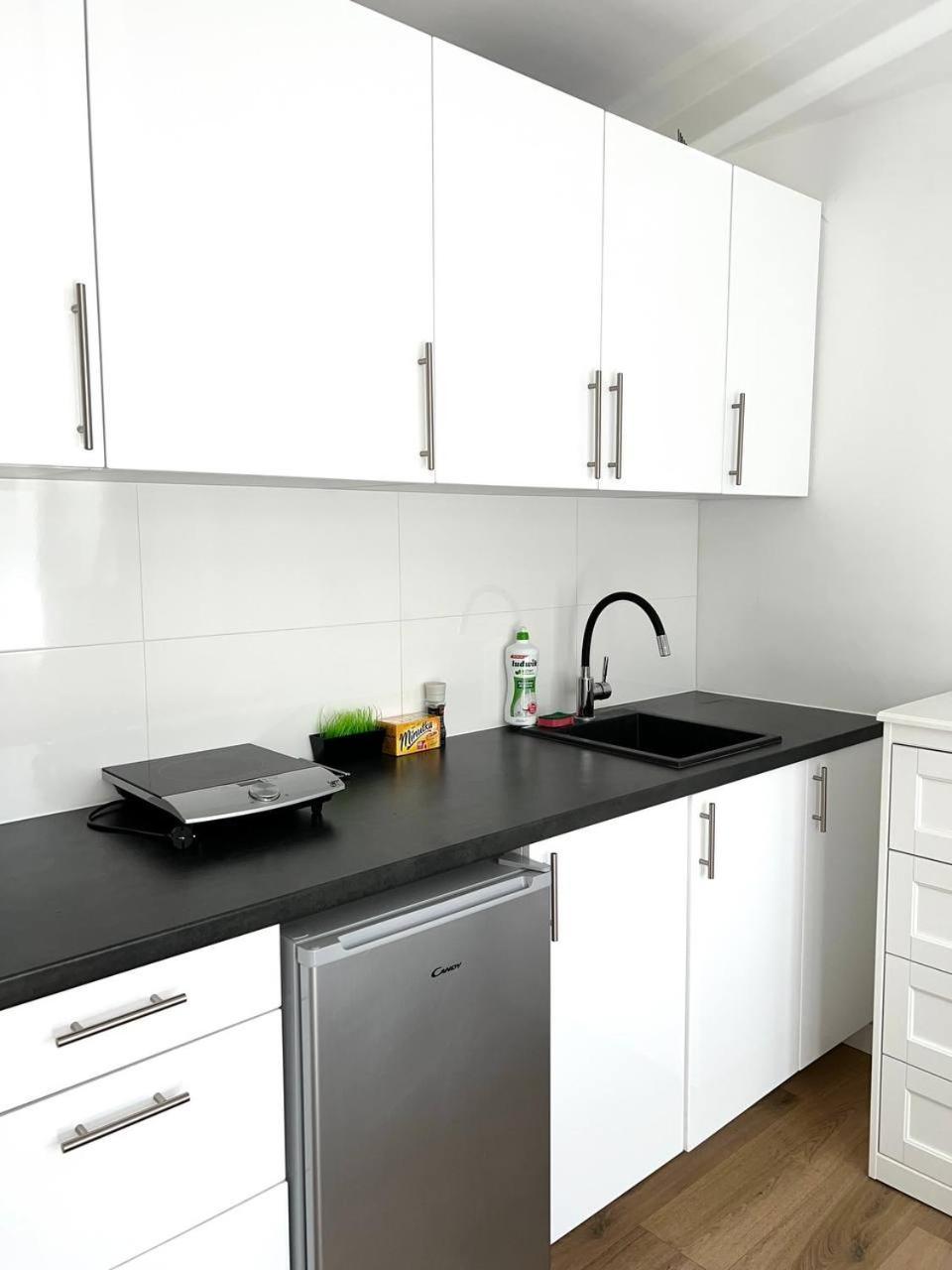 Quiet Apartment Near The Park, Metro, Centre, Wi-Fi - By Hik Apartments Warschau Exterior foto